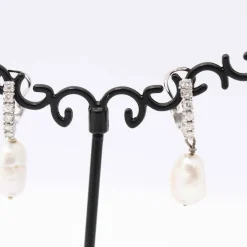 Boucles d'oreilles avec perles baroques et diamants