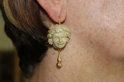 Boucles d'oreilles Bacchus Or camées de lave
