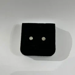 Boucles d’oreilles boutons or blanc diamants