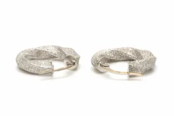 Boucles d'oreilles contemporaines en or blanc 18 carats