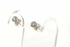 Boucles d'oreilles contemporaines or blanc, diamants