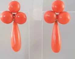 BOUCLES d'OREILLES CORAIL MEDITERRANEEN 3 CABOCHONS et 1 POIRE PENDANTE