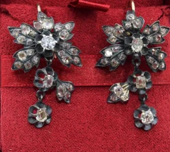 Boucles d'oreilles de l'époque victorienne