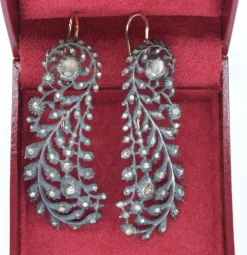 Boucles d'oreilles diamants argent et or de l'ère victorienne
