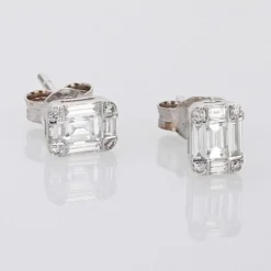 Boucles d'oreilles diamants baguettes