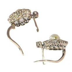 Boucles d'oreilles, diamants et perles naturelles