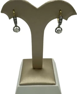 Boucles d’oreilles dormeuses diamants