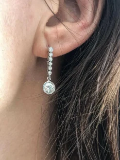 Boucles d'oreilles Dormeuses platine diamants