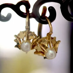 Boucles d'oreilles dormeuses or rose et perles de culture