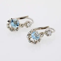 Boucles d'oreilles dormeuses aigues-marines et diamants
