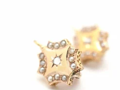 Boucles d'oreilles dormeuse or jaune, perles et rose de diamants