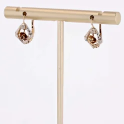 Boucles d'oreilles dormeuses deux ors à la rose