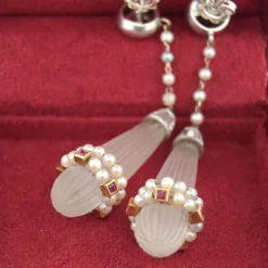 BOUCLES D'OREILLES EN CRISTAL DE ROCHE - ANNÉES 1950