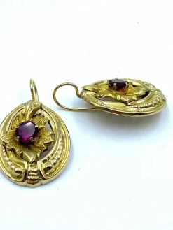 Boucles d'oreilles en forme de feuille avec grenats, Austro-Hongrie