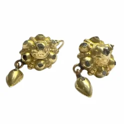 boucles d'oreilles en or avec diamants