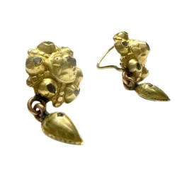 boucles d'oreilles en or avec diamants