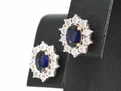 Boucles d'oreilles en or avec diamants et saphir