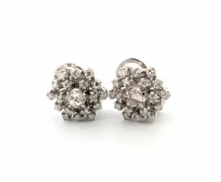 Boucles d'oreilles en or blanc avec diamants