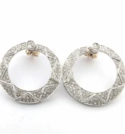 Boucles d'oreilles en or blanc avec diamants