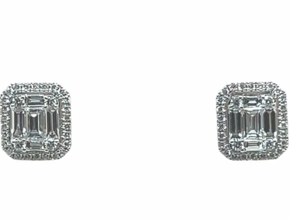 Boucles d'oreilles en or blanc avec 70 diamants