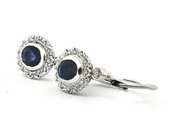 Boucles d'oreilles en or blanc avec saphirs et diamants