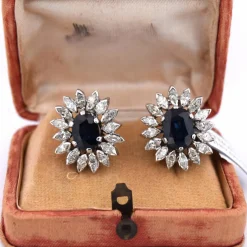 Boucles d'oreilles en or blanc saphirs diamants