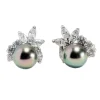 Boucles d'oreilles en or blanc, perles rondes de Tahiti et diamants naturels