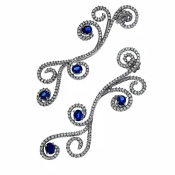 Boucles d'oreilles en or blanc, saphirs bleus ovales 2,91 carats, diamants naturels 2,53 carats