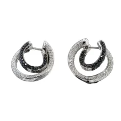 Boucles d'oreilles en or blanc, diamants naturels