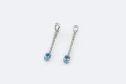 Boucles d'oreilles en or blanc avec diamants et aigue-marine