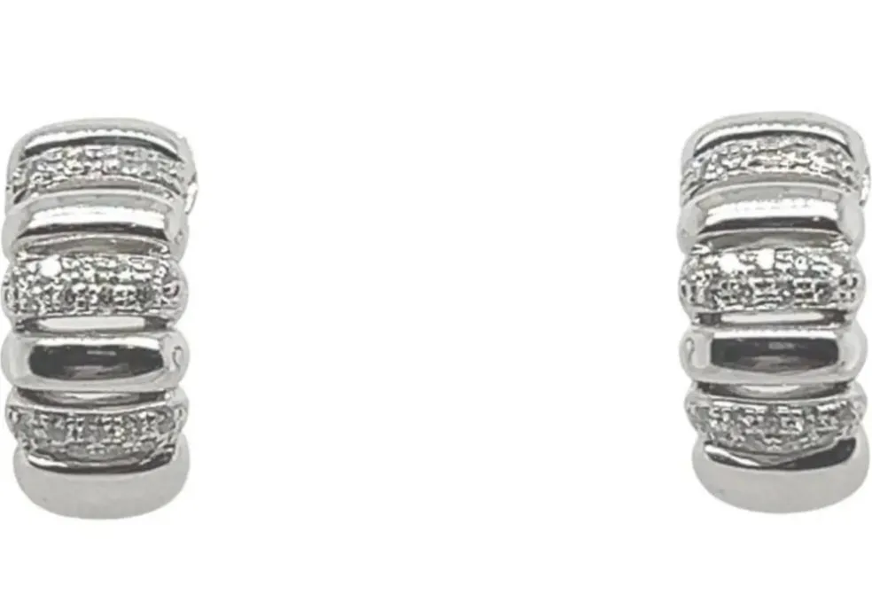 Boucles d'oreilles en or blanc avec diamants de 0,360 carat