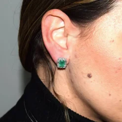 Boucles d'oreilles en or blanc, émeraude et diamant