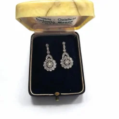 Boucles d'oreilles en or blanc et diamants