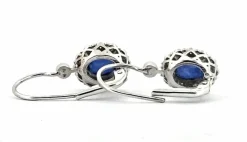 Boucles d'oreilles en or blanc avec saphirs et diamants