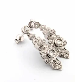 Boucles d'oreilles en or blanc 18 carats avec diamants