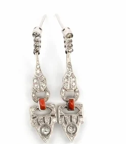 Boucles d'oreilles en or blanc avec diamants et corail