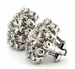 Boucles d'oreilles en or blanc avec diamants