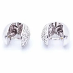Boucles d'oreilles en or blanc et pavé de diamants
