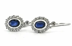 Boucles d'oreilles en or blanc avec saphirs et diamants