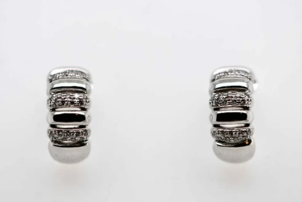 Boucles d'oreilles en or blanc avec diamants de 0,360 carat