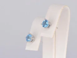 Boucles d'oreilles en or blanc avec topaze