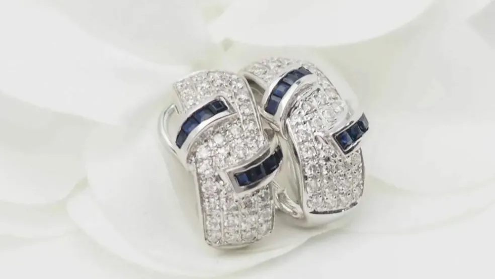 Boucles d'oreilles en or blanc, saphirs et diamants