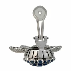 Boucles d'oreilles en or blanc, saphirs et diamants.