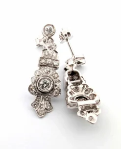 Boucles d'oreilles en or blanc avec diamants