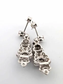 Boucles d'oreilles en or blanc 18 carats avec diamants