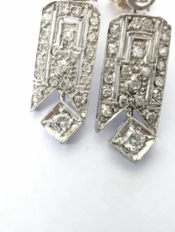 Boucles d'oreilles en or blanc avec diamants