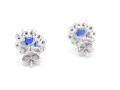 Boucles d'oreilles en or blanc avec diamants et saphir