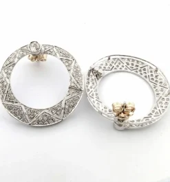 Boucles d'oreilles en or blanc avec diamants