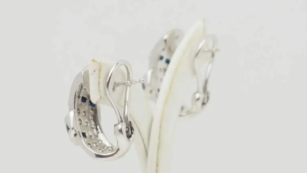 Boucles d'oreilles en or blanc, saphirs et diamants