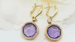 Boucles d'oreilles en or deux tons et améthystes